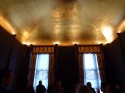 Zlatý strop v hudebním salonu